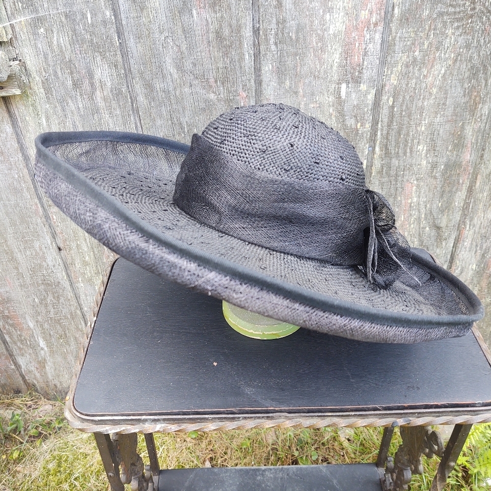 Large Brim Black Straw Hat